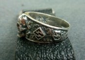 Серебряное кольцо с символикой СС.