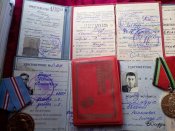 Медали и документы, удостоверения 88