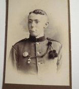 Комплект (знак Отличный стрелок-кавалерист, кокарда, свисток).