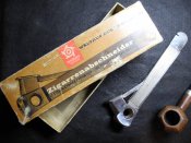 Вещи из ранца солдата Вермахта (трубка, зажигалка, открывалка, гильотина для сигар).