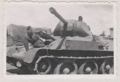Panzer mit Soldat.jpg