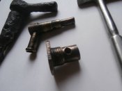 2 штока с кранов и молоточек  с позиций по ВОВ .