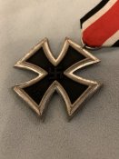 железный крест ||кл. и знак повторного награждения одним лотом