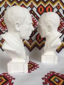 Бюст Степана Бандери
