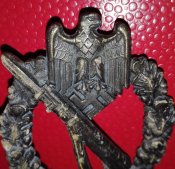 Штурмовой пехотный знак в бронзе/JFS Josef Feix & Sohne, Gablonz.