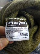 Вязаная шапка Reis. Зеленая. Новая.