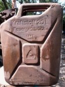 524486554_1_1000x700_kanistra-kraftstoff-20-l-1942-g-harkov.jpg