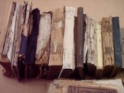 Різні старовинні книги та інше. Більше 10 кг.