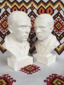 бюст Степан Бандера