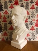 бюст Євген Коновалець