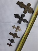 6 разных нательных крестов.
