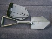 Лопата сапёрная складная BW 27033 Макс Фукс, Германия, оливковая в пластиковом чехле.