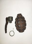 Граната Ф-1 с польским запалом.