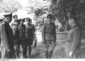 Bundesarchiv_Bild_101I-300-1865-10,_Nordfrankreich,_Dollmann,_Feuchtinger,_Rommel.jpg