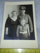 воин вермахта с родными