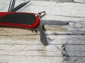 Многофункциональный складной нож от компании Victorinox. Модель Delemont EvoGrip ™ 11 (2.4803.C)