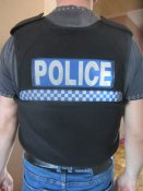 Кевларовый бронежилет полиции Британии. 4.