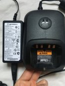 Зарядное устройство для радиостанций Motorola DP
