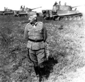spzabt503commanderinfrontoftig.jpg
