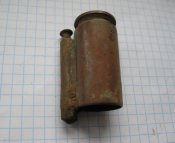 Окопная зажигалка из крупнокалиберной гильзы .