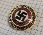 Золотой партийный знак.Европейская копия.