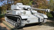 Banska-Bystrica-nemecky-stredny-tank-PzKpfw.IV_.AusfJ-2.jpg