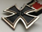 Железный Крест 2-го класса 1939 года, Клеймо 106