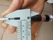 Нож охотничий с наборной рукояткой в кожаных ножнах