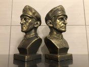 Бюст Романа Шухевича