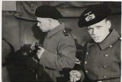 Panzermanner eating their ration.jpg