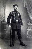 36a89edf6fadc5ceea0a9235dffed100--german-uniforms-studio-portraits.jpg