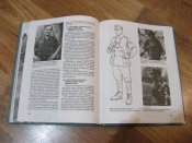 Книга Брайан Ли Дэвис «Армия Германии Униформа и знаки различия 1933-1945»