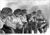 Bundesarchiv_Bild_183-L27357_Gebirg.jpg