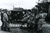 BW-photo-Junkers-Ju-88-1.%28F%29120-Heidenreich-crew-Norway-1941-01.jpg