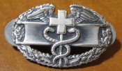 IMG_2728 Значок боевого медика (Combat medical badges)..JPG