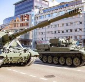 SAU-2S35-Koaliciya-SV-polomalas-na-prade.jpg