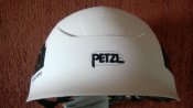 Каска Petzl Alveo vent для альпинизма, спасательных операций