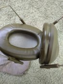 Пассивные стрелковые наушники Peltor 62 Швейцария олива новые