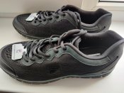 Новые чёрные кроссовки 43,5р(27,5см)