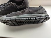 Новые чёрные кроссовки 43,5р(27,5см)