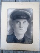 Фотография и увеличенная копия с него+справка с военкомата 1944г о гибели и месте захоронения