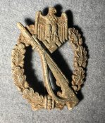Нагрудний штурмовий піхотний знак.
