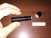 Простой светодиодный фонарик маленького размера (работа от батарейки АА), Китай