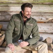 m65-giant-takki-olive-kuvitus_orig.jpg