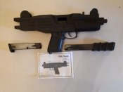 Стартовый пистолет Swat  UZI Voltran 9 mm pa с двумя магазинами 15 и 25 патронов