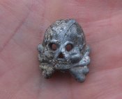 Петлица танкиста "Мёртвая голова"