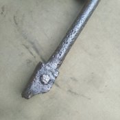 Упорна ніжка від окопного бронещита. Пустотіла.