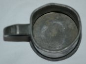 Антикварная металическая чашка.