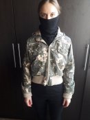 жіноча камуфльована куртка з капюшоном (м)
