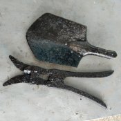 Австрійська саперка та кусачки ПСВ.